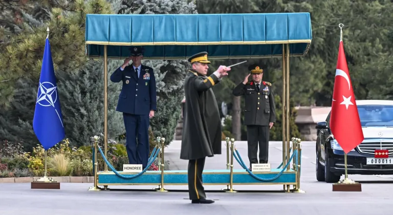 Milli Savunma Bakanı Güler, SACEUR Orgeneral Grynkewich ile görüştü