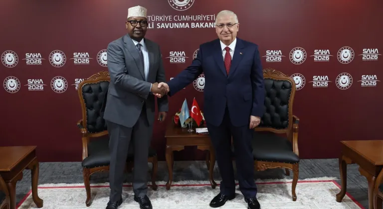 Milli Savunma Bakanı Güler, Somali Savunma Bakanı Fiqi ile görüştü