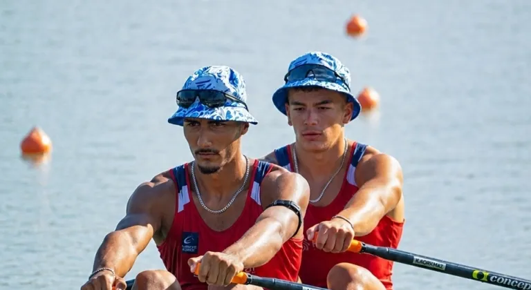 Milli sporcular, 19 Yaş Altı Dünya Kürek Şampiyonası'nda 4. oldu
