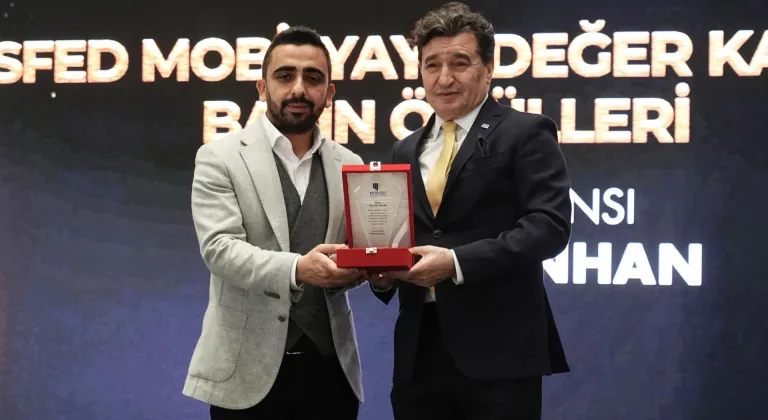 "Mobilyaya Değer Katanlar-Basın Ödülleri" sahiplerini buldu