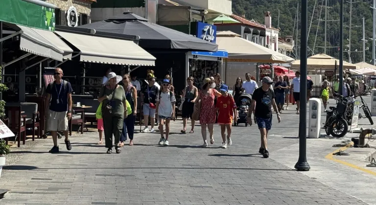 "MSC Divina" kruvaziyeri Marmaris'e 4 bin 111 turist getirdi