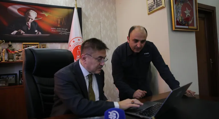 Muğla Cumhuriyet Başsavcısı Dönmez, AA'nın "Yılın Kareleri" oylamasına katıldı