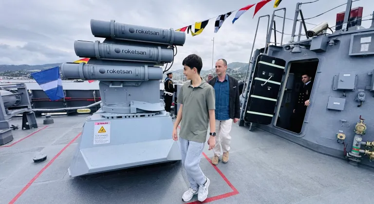 Muğla'da askeri gemiler ziyarete açıldı