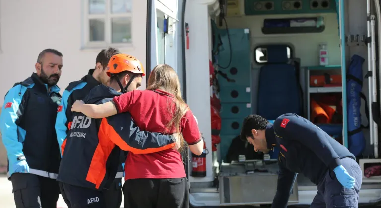 Muğla'da bir lisede deprem tatbikatı yapıldı