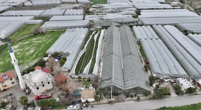 Muğla'da hortumun zarar verdiği seralarda hasar tespit çalışmaları başladı