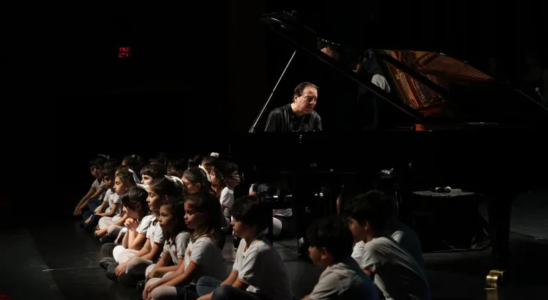 Nazım Hikmet doğumunun 124. yılında Kadıköy'de anıldı