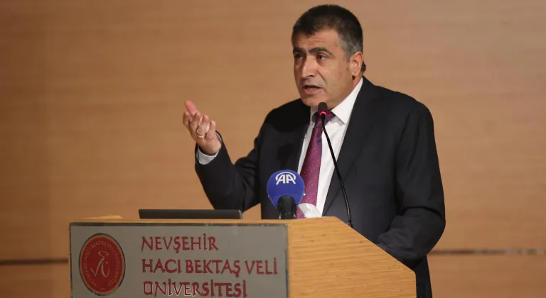 Nevşehir'de "Ulusal Doğal ve Kültürel Miras Turizmi Sempozyumu" başladı