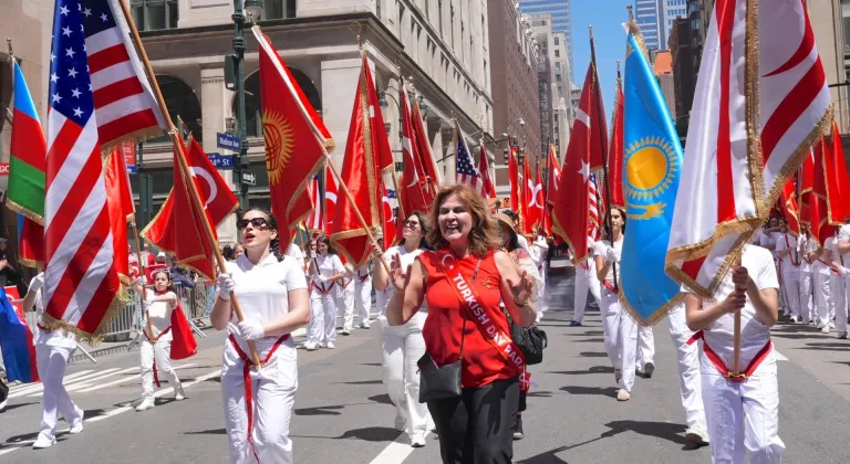 New York'ta 43. Türk Günü Yürüyüşü coşkuyla kutlandı