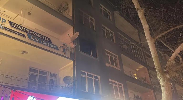 Niğde'de iş yerinde çıkan yangın hasara neden oldu