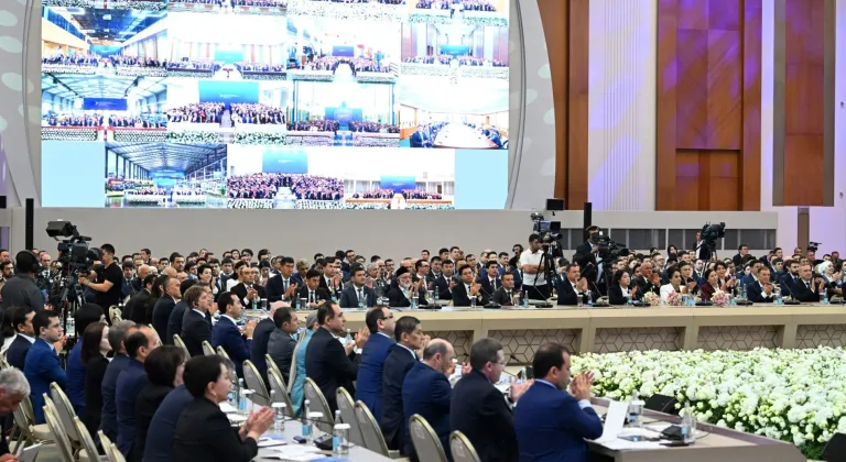 Özbekistan Cumhurbaşkanı Mirziyoyev'den iş dünyasına destek mesajı: