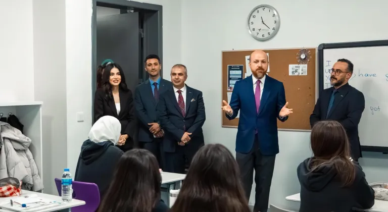 Özbekistan Cumhurbaşkanlığı İdaresi Başkanı Mirziyoyeva, YETEV Okulları'nı ziyaret etti