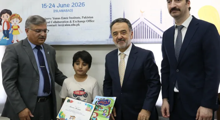 Pakistan'da "Çocuklar için Yaz Kampı"nın kapanış ve sertifika töreni düzenlendi