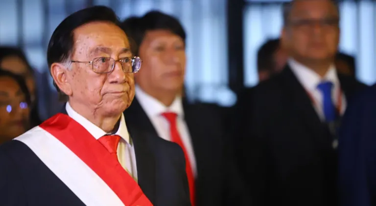 Peru'da Geçici Devlet Başkanı Jose Maria Balcazar oldu
