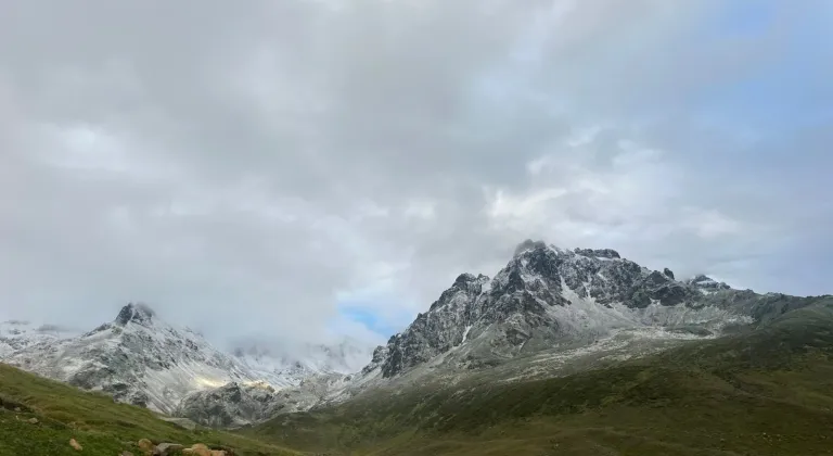 Rize'de Kaçkar Dağları beyaza büründü
