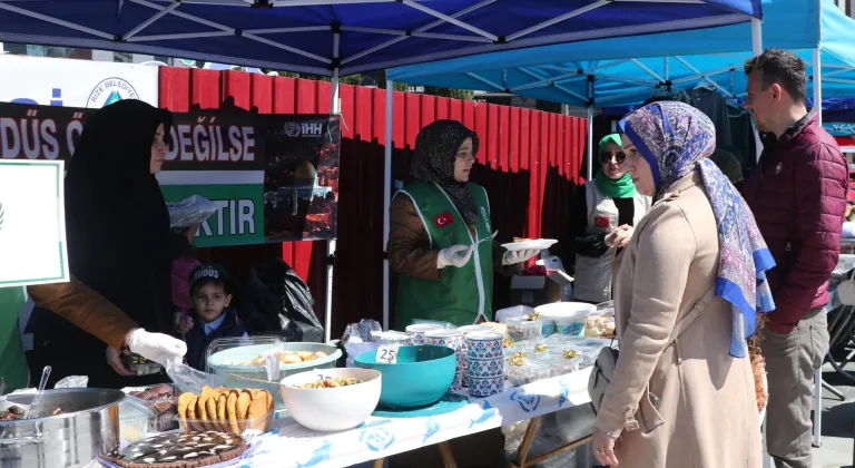 Rize'de Küresel Sumud Filosu'na destek verildi