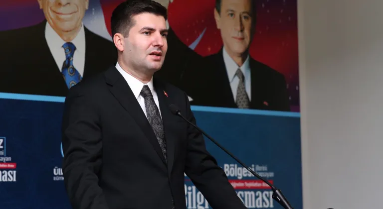 Rize'de Ülkü Ocakları Eğitim ve Kültür Vakfınca bilgi yarışması düzenlendi