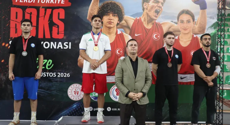 Rize'deki Yeşilay 23 Yaş Altı Türkiye Ferdi Boks Şampiyonası sona erdi