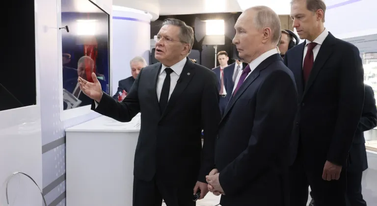 Rosatom, Geleceğin Teknolojileri Forumu'nda Rusya Devlet Başkanı Putin'e son ürünlerini tanıttı