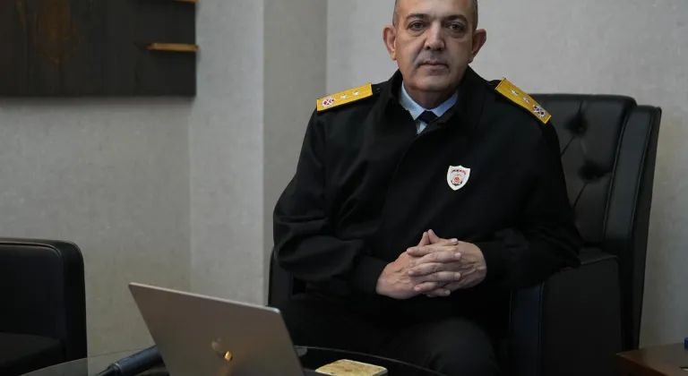 Sahil Güvenlik Ege Deniz Bölge Komutanı Tümamiral Paşaoğlu, AA'nın "Yılın Kareleri" oylamasına katıldı