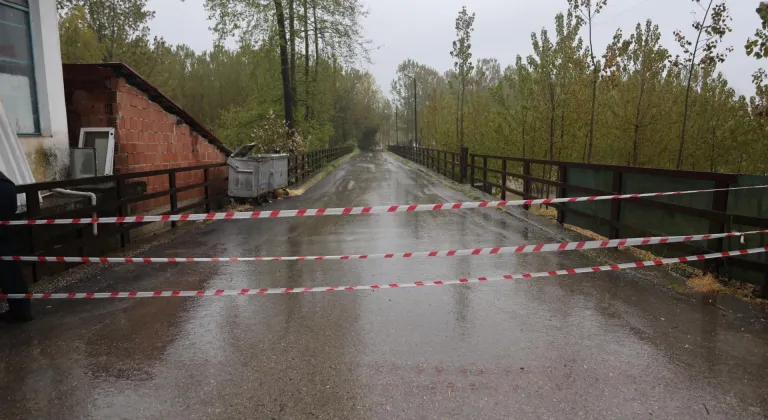 Sakarya'da sağanak hayatı olumsuz etkiledi