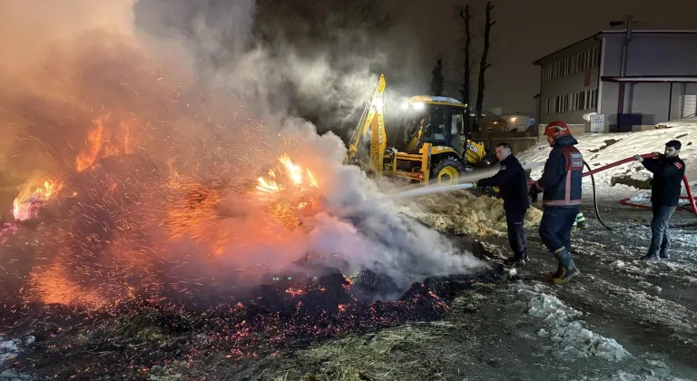 Sakarya'da saman yüklü tır alev aldı