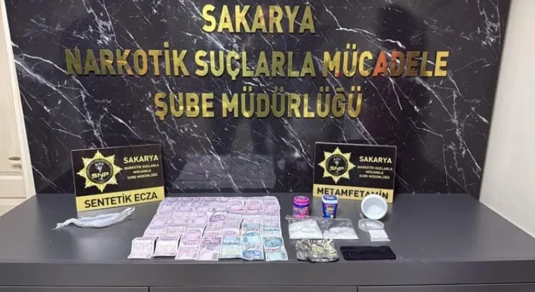 Sakarya'da uyuşturucu operasyonlarında gözaltına alınan 2 şüpheli tutuklandı