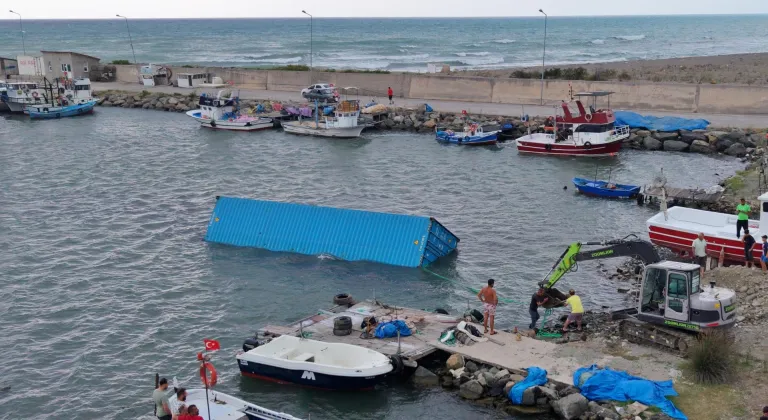 Samsun açıklarında konteyner bulundu