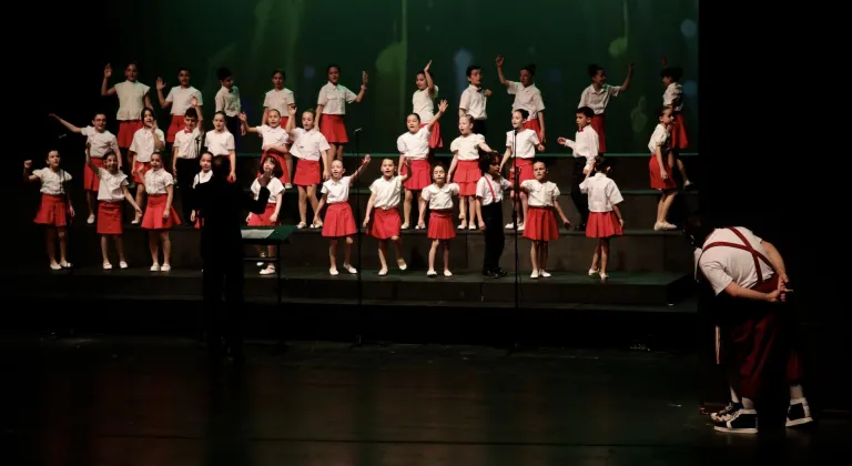 Samsun Devlet Opera ve Balesinin "Çocuk Korosu" konser verdi