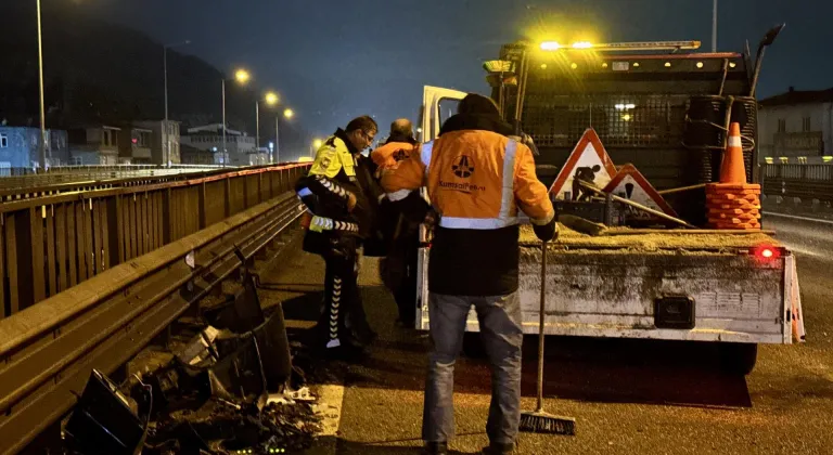 Samsun'da 8 otomobilin karıştığı zincirleme trafik kazasında 2 kişi yaralandı