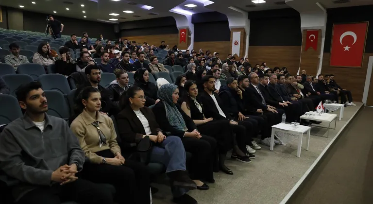 Samsun'da "Doğu Türkistan" konulu konferans düzenlendi