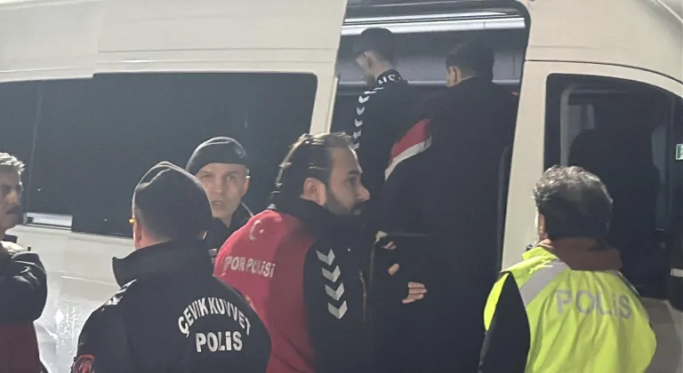 Samsun'da Trabzonspor takım otobüsünü taşladıkları iddiasıyla 6 kişi gözaltına alındı
