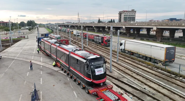 Samsun'un raylı sistem filosuna katılacak ikinci tramvay teslim edildi