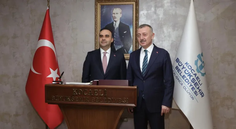 Sanayi ve Teknoloji Bakanı Kacır AK Parti Kocaeli İl Başkanlığında konuştu:
