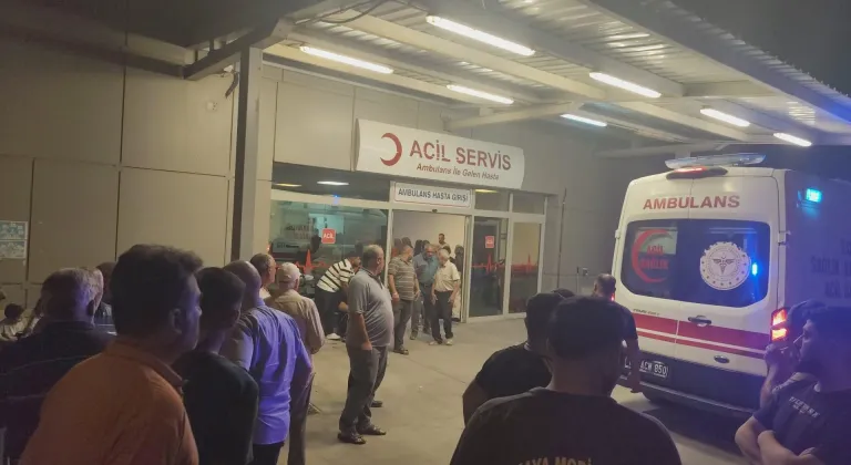 Şanlıurfa'da iki otomobilin çarpışması sonucu 3 kişi öldü