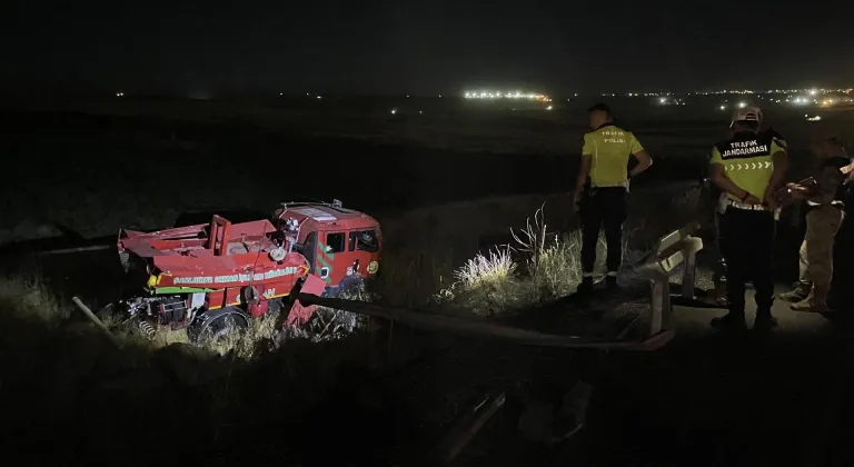 Şanlıurfa'da minibüs ile arazözün çarpıştığı kazada 8 kişi yaralandı