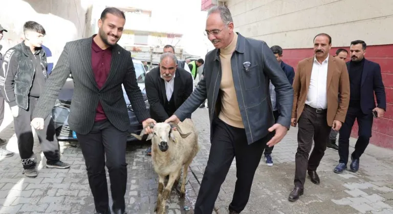 Şanlıurfa'da ramazan yardımları kapsamında 400 aileye küçükbaş desteği verildi