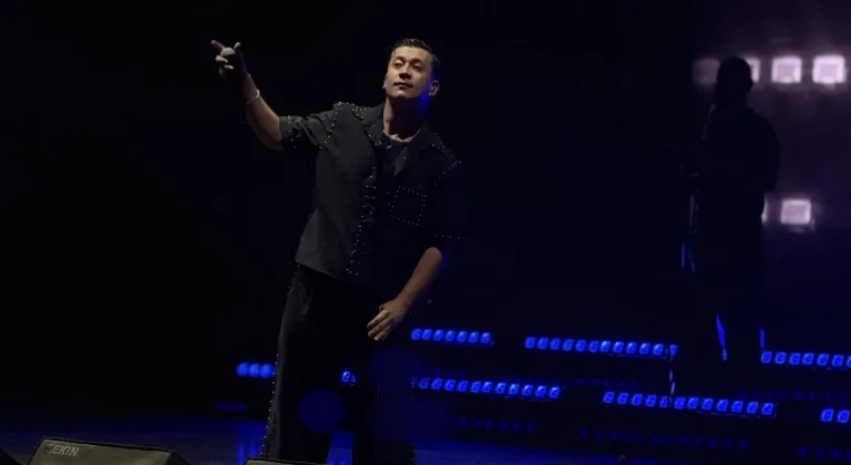 Şarkıcı Poizi Bursa'da konser verdi