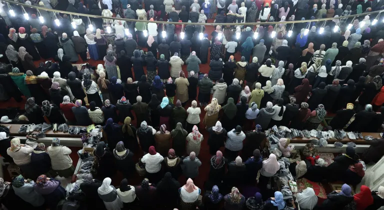 Selimiye Camisi'nde restorasyonun ardından ilk teravih heyecanı