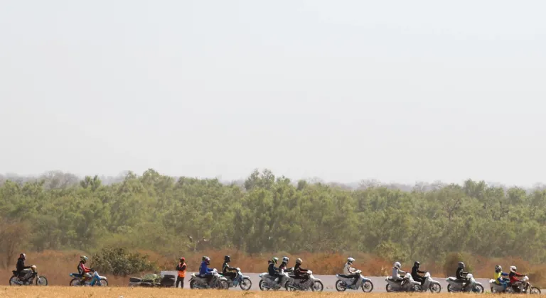 Senegal'de "motor taksiler" piste çıktı