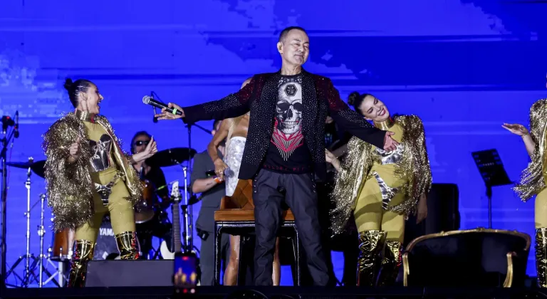 Serdar Ortaç İstanbul Festivali kapsamında konser verdi