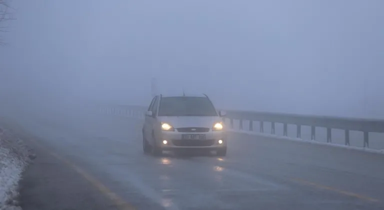 Sertavul Geçidi'nde sis etkili oluyor