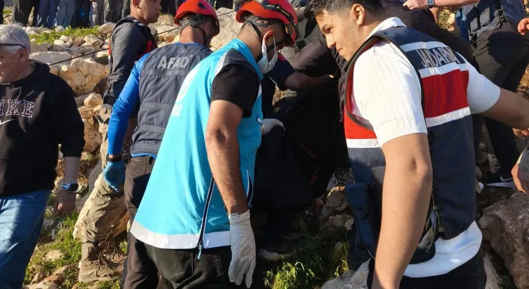 Siirt'te devrilen traktördeki 2 kişi öldü