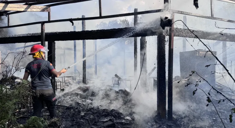 Siirt'te kafede çıkan yangın söndürüldü