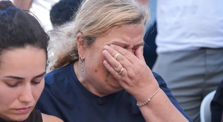 Silivri açıklarında batan gemideki mürettebatın yakınlarının bekleyişi sürüyor