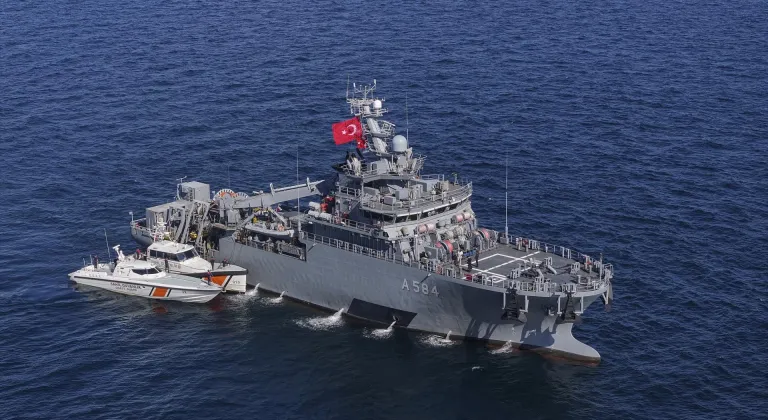 Silivri açıklarındaki kazada batan geminin bulunduğu bölgedeki çalışmalar sürüyor