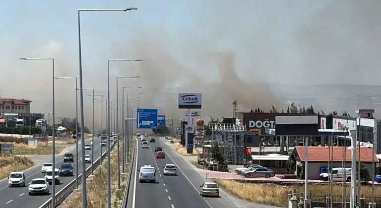 Silivri'de kırsal alanda çıkan yangına müdahale ediliyor