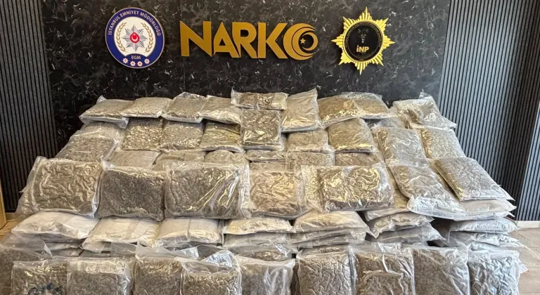 Silivri'de tırın dorsesinde 376 kilogram uyuşturucu ele geçirildi