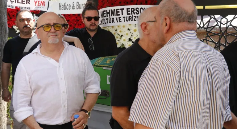 Sinema Genel Müdürü Birol Güven'in annesi son yolculuğuna uğurlandı