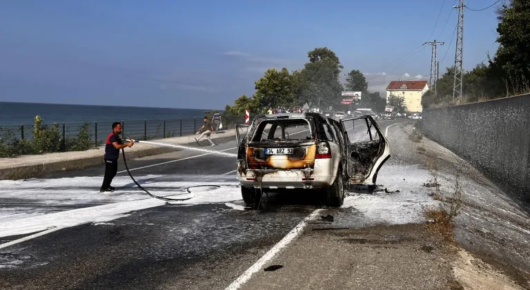 Sinop'ta seyir halindeyken yanan cip kullanılamaz hale geldi
