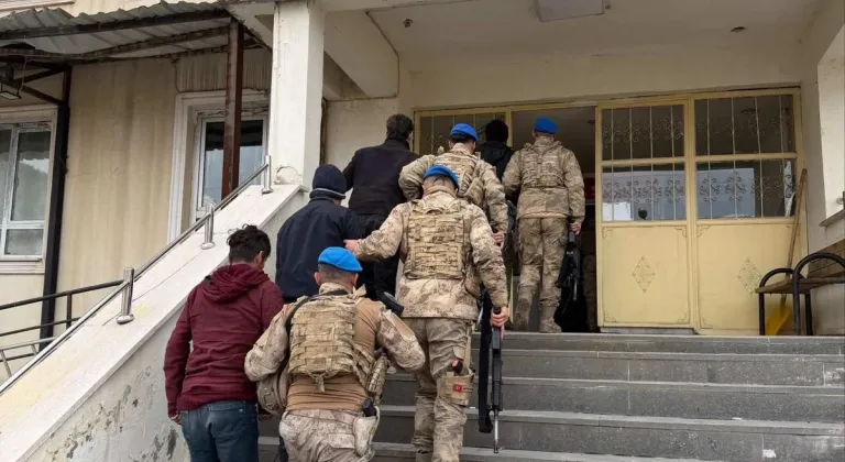 Şırnak'ta 19 düzensiz göçmen yakalandı